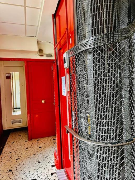 Appartement Vue Tour Eiffel Ligne 14 A Cote De Paris Gentilly Exterior foto