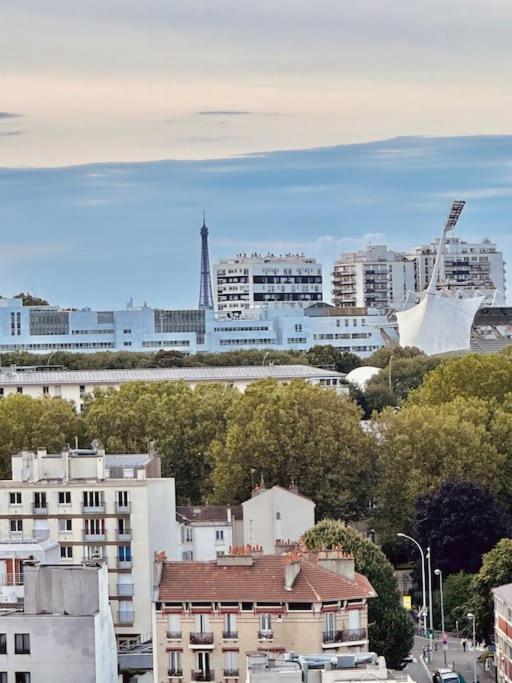 Appartement Vue Tour Eiffel Ligne 14 A Cote De Paris Gentilly Exterior foto