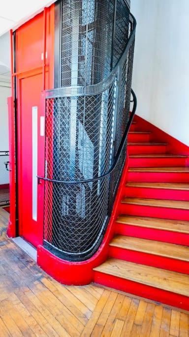 Appartement Vue Tour Eiffel Ligne 14 A Cote De Paris Gentilly Exterior foto
